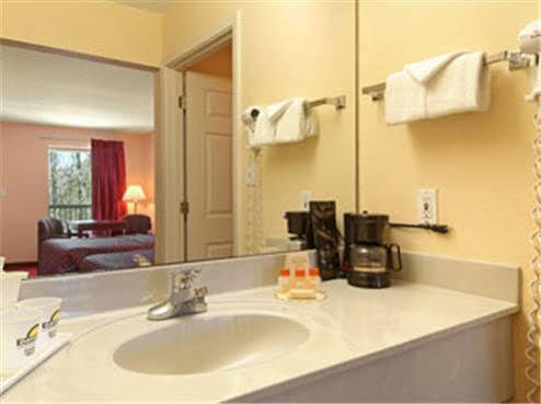 Days Inn By Wyndham Ocean Springs Exteriér fotografie